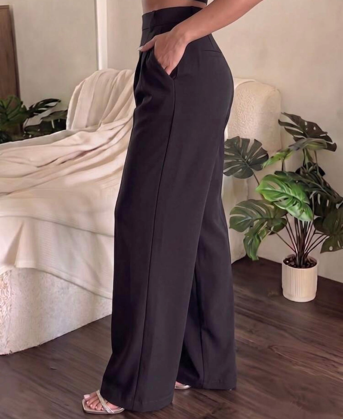 Best Seller Minimalist Wide Leg Trousers
